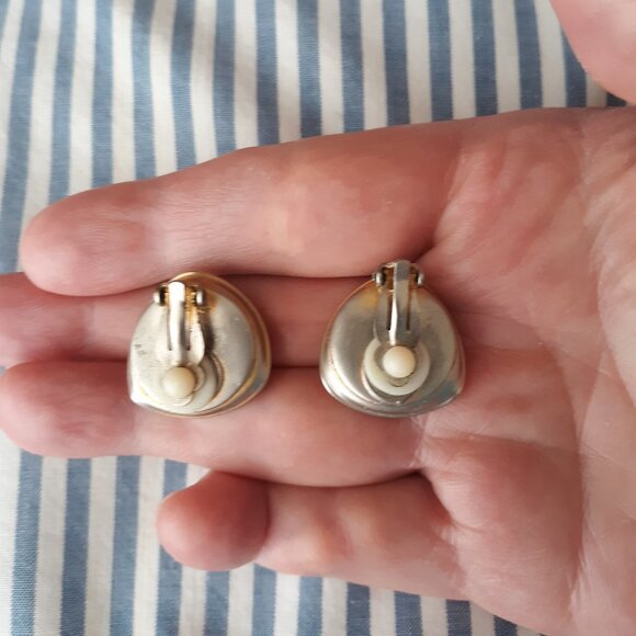 Vintage Givenchy 1980s Signed Clip On Earrings Gold Tone - Picture 2 of 4